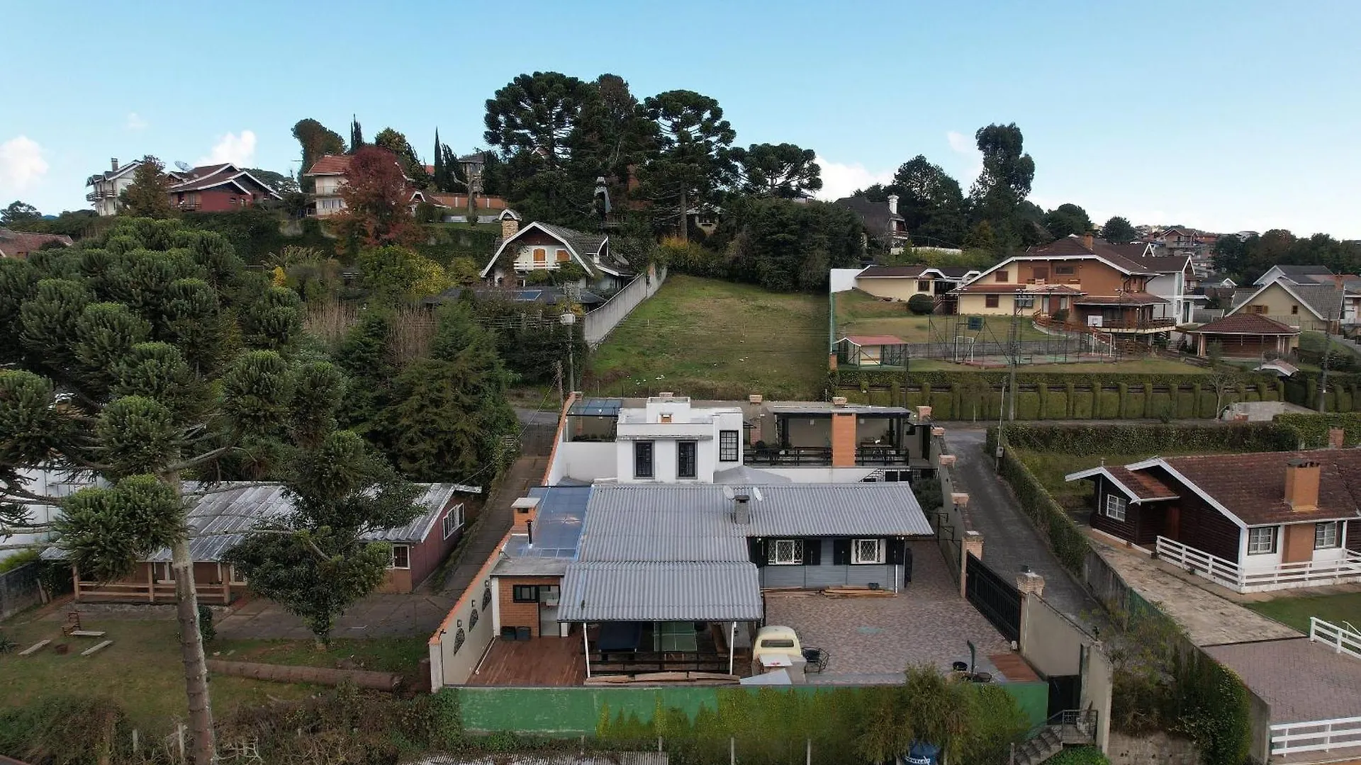 Home 24 | Casa Grande Com Lareira Em Campos De Jordao Campos do Jordao